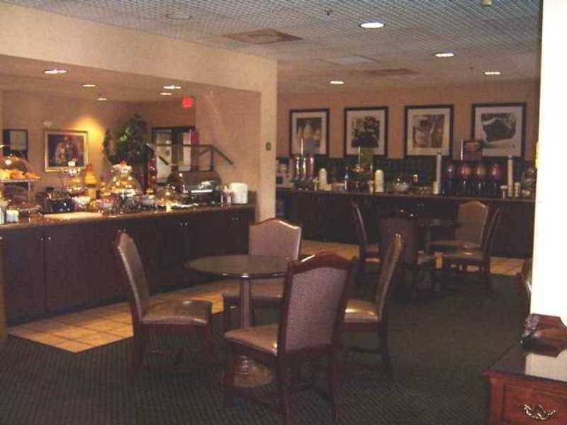 Hampton Inn Florence Midtown Near University Of North Alabama Ресторант снимка